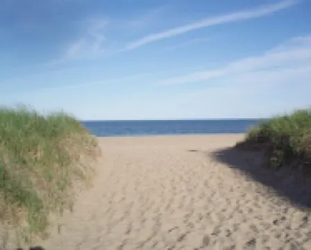 Private, 1st Floor Cottage, 5 Minute Walk to Beach- Perfect for Families!