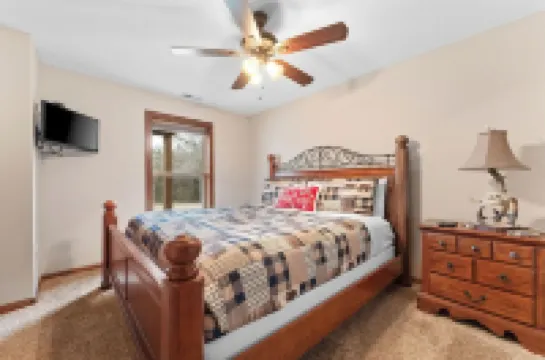 Pool&SplashPad Hot Tub PoolTable, Foosball, Lake, Shows, Golf, Shop, FUN