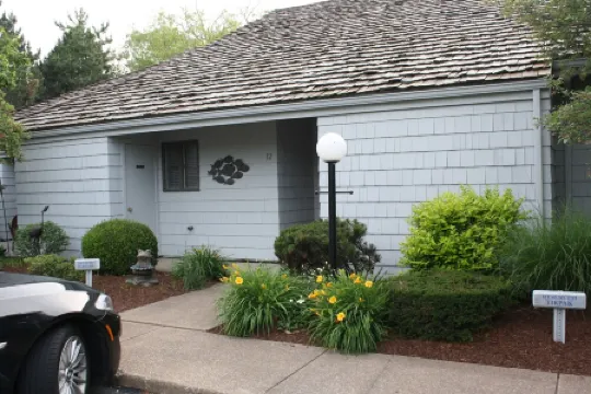 Peaceful 2Br, Condo on Pond - Overlooks 9th Hole at Sawmill Creek Golf Resort