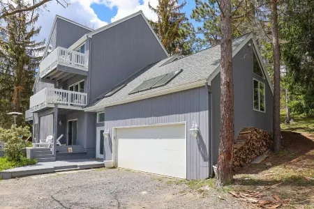 Finger Lakes Wine Country Lake View Ski Loft/Lake Home In Bristol Harbour Resort