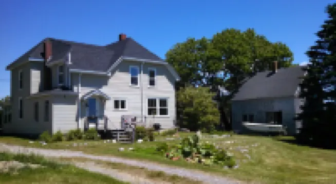 Beach Victorian Bluff!