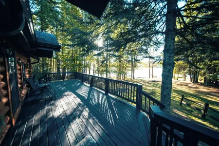 Cabin on Crystal Lake located on the Three Lakes Chain of Lakes