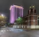 Capitol Heights Hidden Gem, Close to Downtown Hotel dekat Civil Rights Memorial