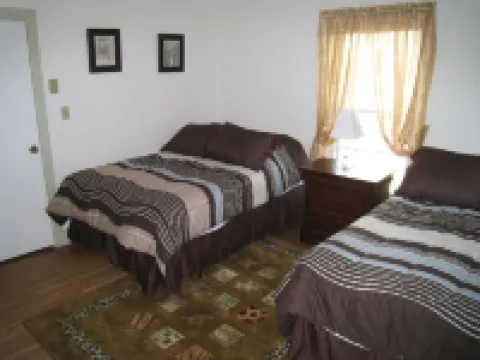 Elizabeth. A Guest House Near Lake George.