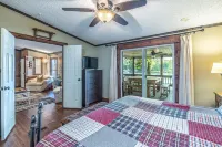 Lake Sinclair Getaway + Rooftop Patio