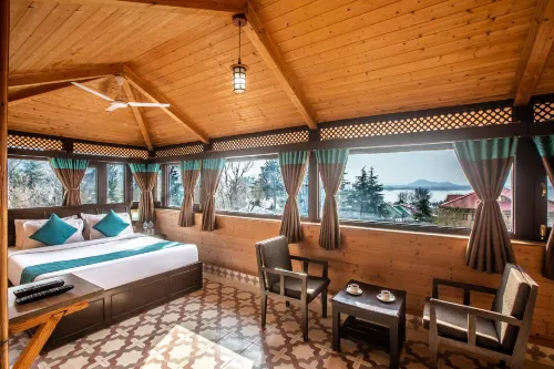 Silver Oak Hotels in Nishat