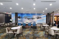 La Quinta Inn & Suites by Wyndham San Antonio at the RIM Hotels in Bexar County