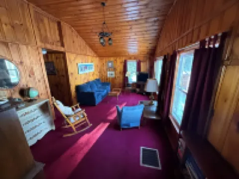 Maine Lakefront Cottage Rental with Sandy Beach