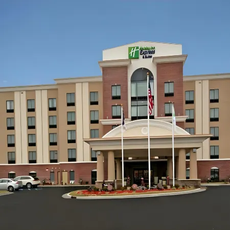 Holiday Inn Express & Suites HOPE MILLS-FAYETTEVILLE ARPT by IHG