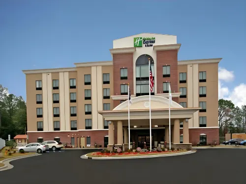 Holiday Inn Express & Suites HOPE MILLS-FAYETTEVILLE ARPT by IHG