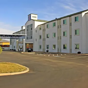 Studio Z, Ascend Hotel Collection