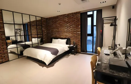 東豆川The Gray酒店