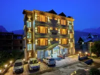 Hotel Swastik Grand - 3 estrellas