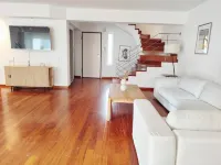 Adelos II Glow Villa – 5BR 360m² -Elevator-Rooftop