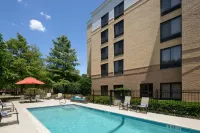 SpringHill Suites Dallas Addison/Quorum Drive - Pools