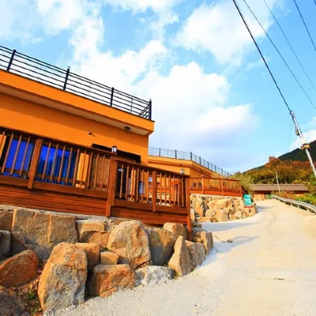 Hapcheon Gayasan Hwangtomaeul Pension
