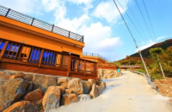 Hapcheon Gayasan Hwangtomaeul Pension