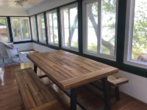 Beautiful Views @ 4-Season Lake House, Private Sandy Beach