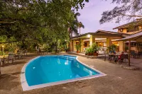 Hotel Numbi & Garden Suites - Pool