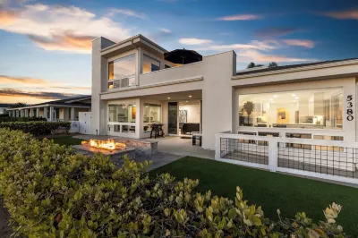 Ocean Views, Rooftop Deck, Fire Pit, Game Room, AC