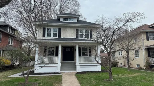 Newly remodeled Spacious 4-BM house in Phoenixville with OS parking/ central, AC Hotels in Phoenixville