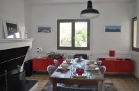 House Arcachon  with Garden, Near the City Center and Port Larros