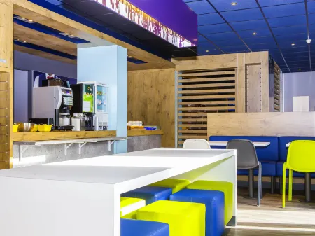 Ibis Budget Lorient Hennebont Отели в г. Кодан