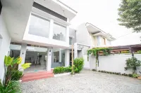 Villa Griya Timoho Private Pool Hotels in Baciro