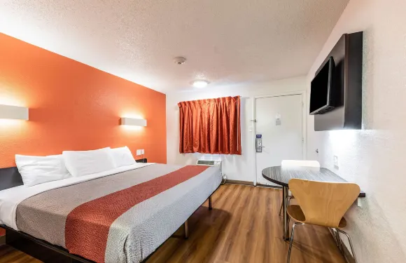 德克薩斯北里奇蘭希爾斯 6 號汽車旅館