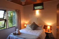 自然之道飯店 Plett Puzzle Park附近的飯店