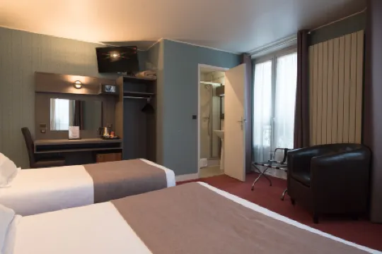 Hotel Home Latin Отели рядом с достопримечательностью «Нотр-Дам-де-Пари»