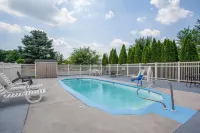 Super 8 by Wyndham Carlisle North Hotels in Middlesex Township