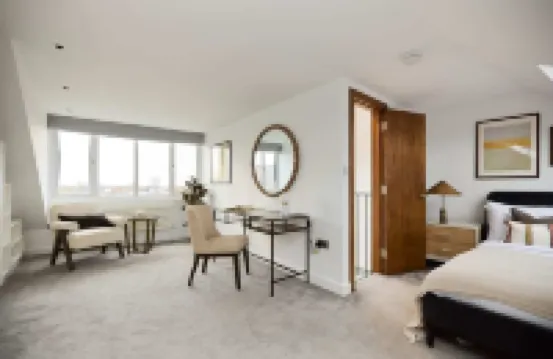 漢密爾頓花園隱居處 - 帶花園的現代四卧室住宅