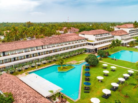 The Blue Water - Geoffrey Bawa Heritage - City Resort Hotel