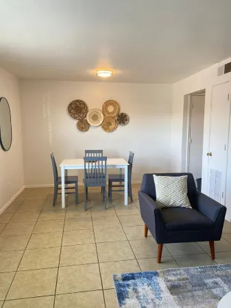 Cozy 1 Br Apartment Julian manor