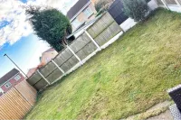 2 Bed House - Sleeps 4 - Parking - Pets - Garden