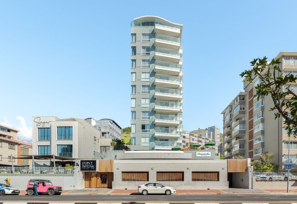 포인트 브레이크 럭셔리 아파트먼트