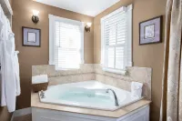 Bayfront Westcott House Bed & Breakfast - Romantic