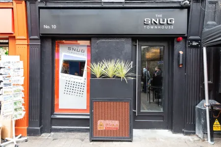 The Snug Townhouse