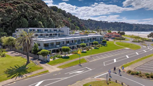 Beachpoint Apartments Hotels in Ohope