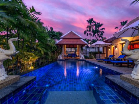 วิลล่า โทเกียน บาย ทรอปิคลุค