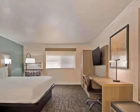 Comfort Inn Hayward Hotels in Hayward