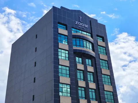 Zoom Hotel