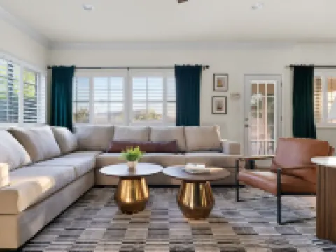 The MAD Hatter - Heated Pool Gameroom & More Hotels in Pflugerville