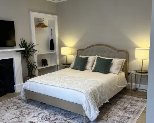 NO. TEN GUESTHOUSE Hotels in Tain