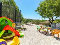 Heritage Villa Near Milna with Private Swimming Pool Hotels in Milna