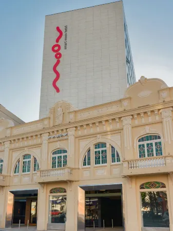 Hotel Moov Porto Alegre Отели в г. Порту-Алегри
