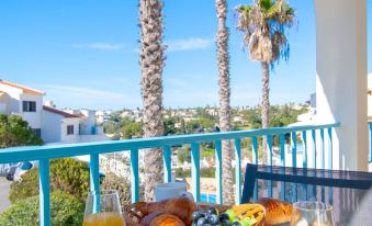 99B Hibiscus Monte Dourado