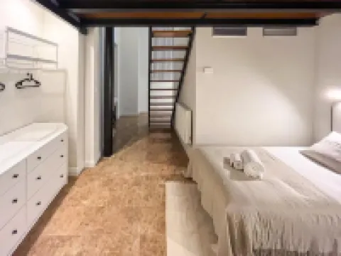 VTZ オルス ファクトリー ホテル - パーキング ムイ エコノミコ