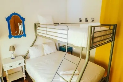 Help Yourself Hostels - Restelo Hotel di Ajuda